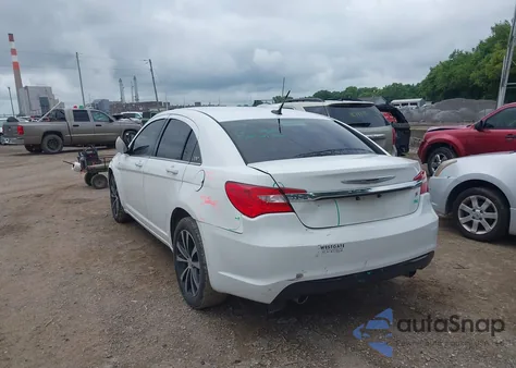 2011 Chrysler 200 S из США, поврежденный, VIN 1C3BC8FG5BN597420
